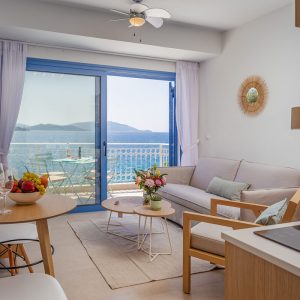 blue-lefkada-luxury-apartments-living-room-sea-fruit.jpg