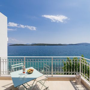 lefkada-blue-luxury-apartments-ionian-sea-table.jpg