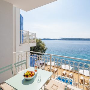 lefkada-blue-luxury-apartments-table-drink-fruit-copy.jpg